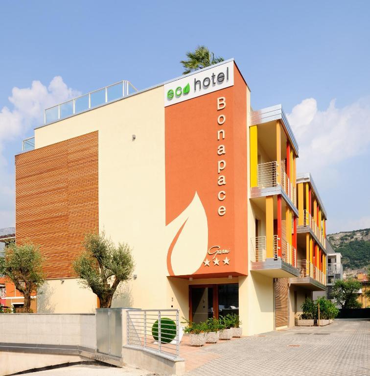 Eco Hotel Bonapace Torbole Sul Garda Eksteriør billede