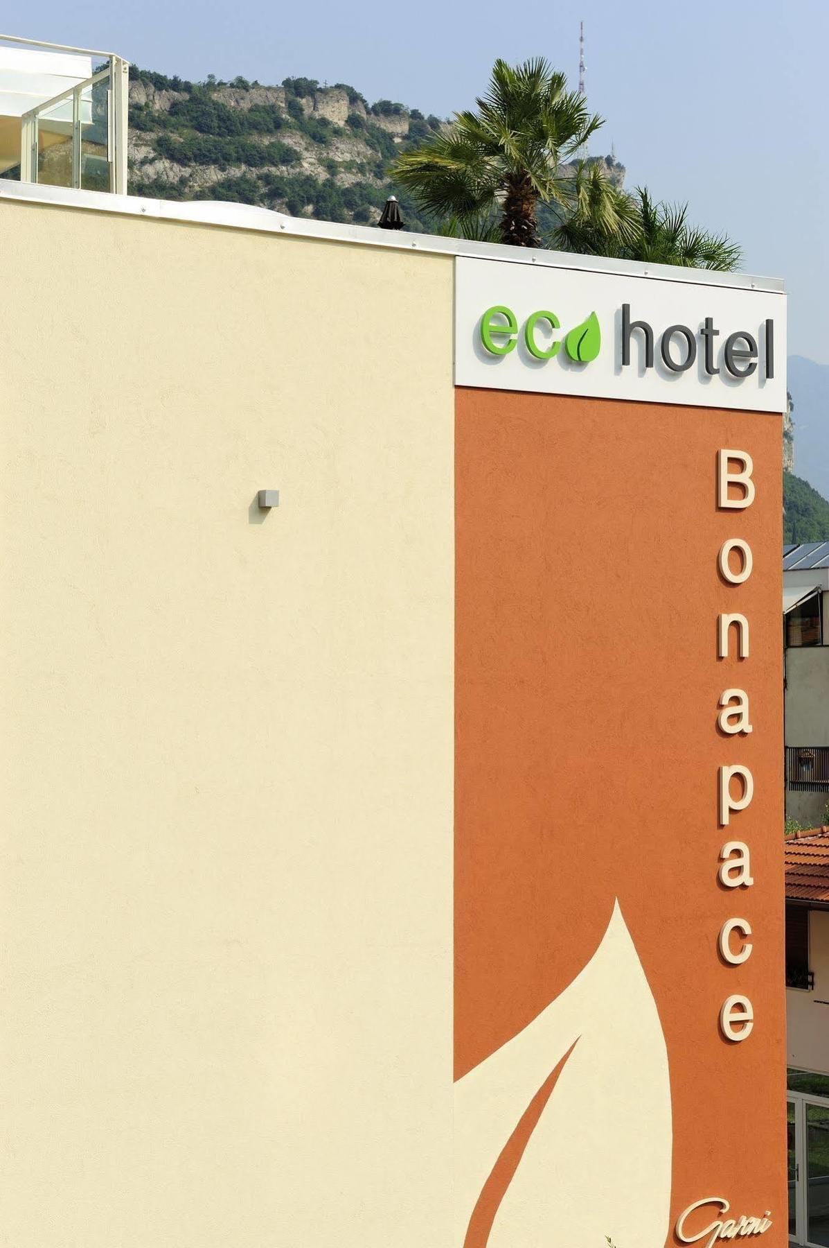 Eco Hotel Bonapace Torbole Sul Garda Eksteriør billede